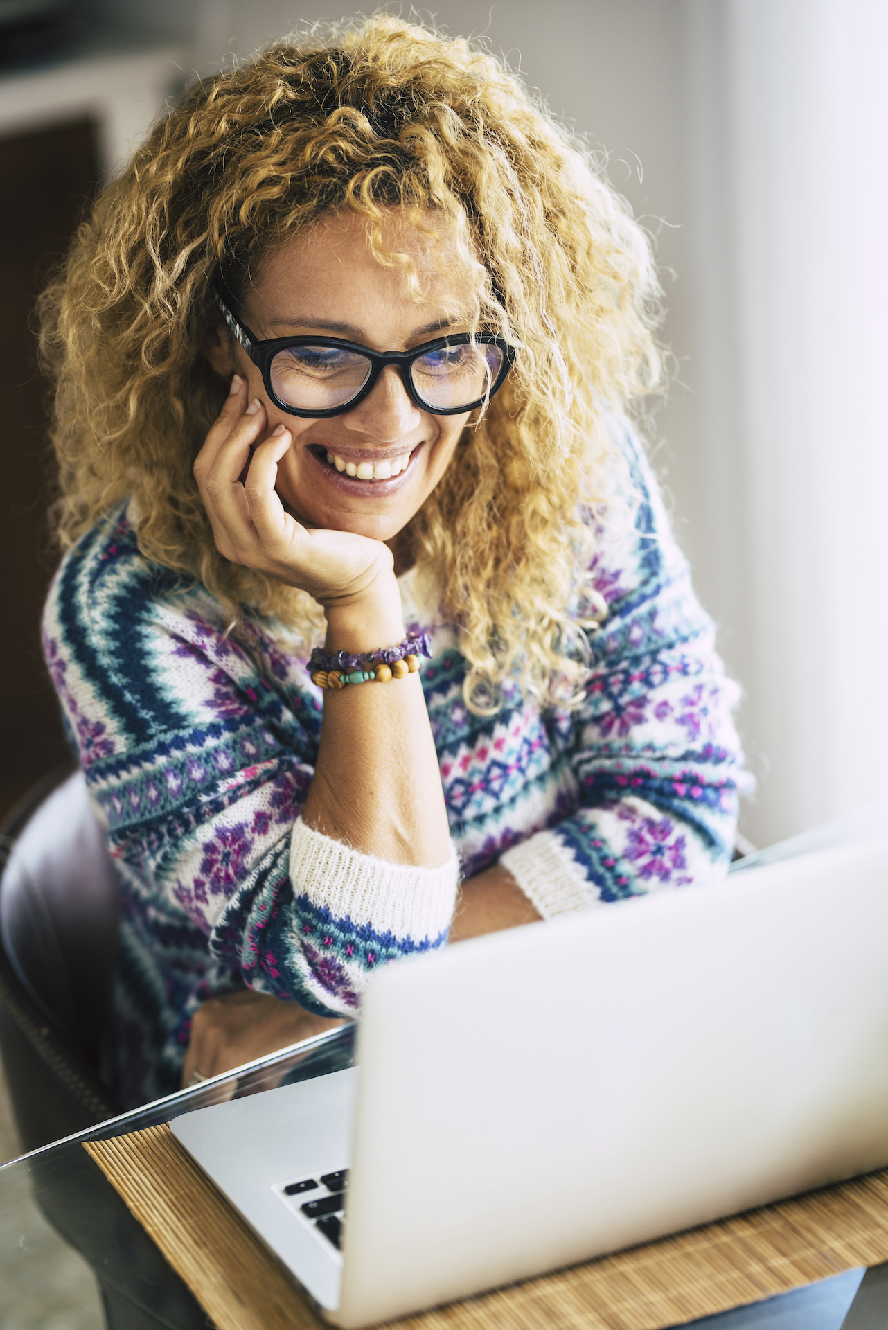 happy young woman smiling and relaxing with hand o 2026 01 08 07 00 40 utc