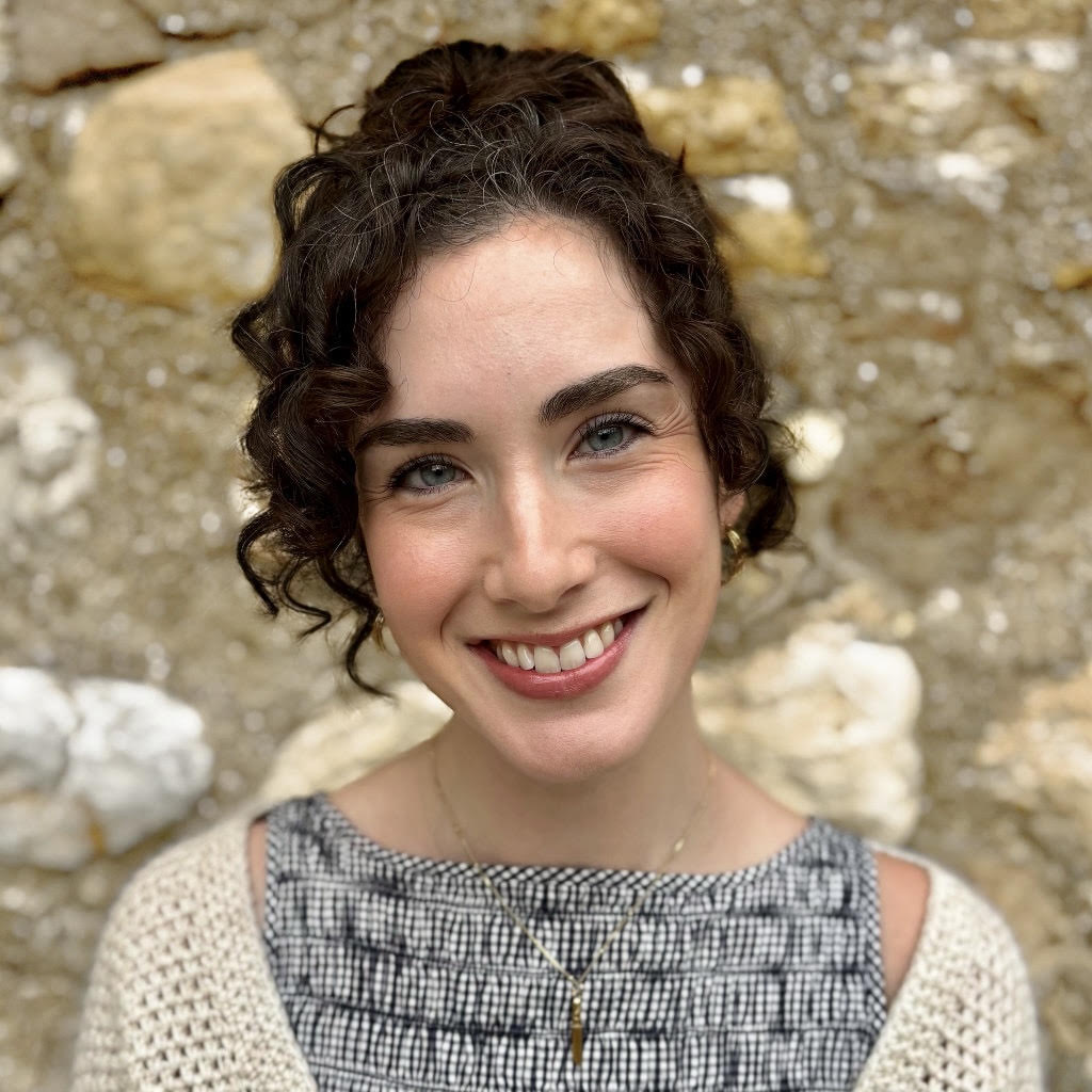 DaniHeadshot